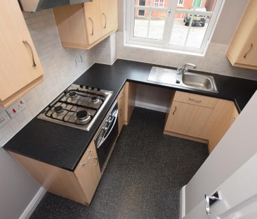 2 bedroom end of terrace house to rent - Photo 6