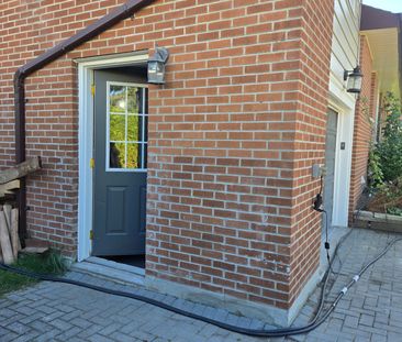 For Lease - 55 Queens Court Unit# Bsmt, East Gwillimbury, Ontario - Photo 4