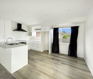 An attractive proposition in a coveted Peninsula position - Photo 5