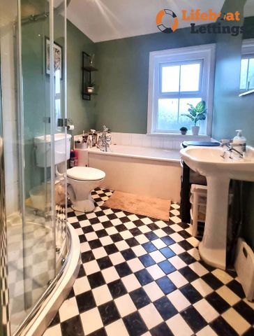 1 bedroom in a house share to rent - Photo 5