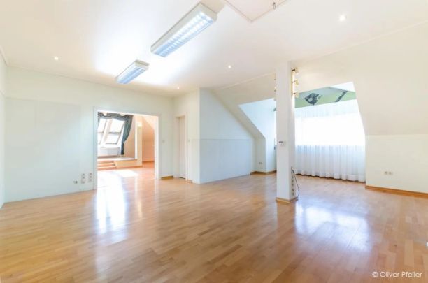 HOCHWERTIGE DACHGESCHOSSWOHNUNG MIT AIRCONDITION - Photo 1