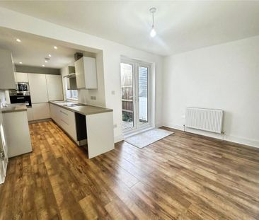 3 bedroom terraced house to rent - Photo 4