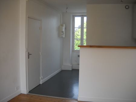Location Appartement 1 pièce 32m² NANTES 44000 - Photo 2