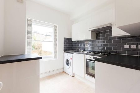1 bedroom flat to rent - Photo 3