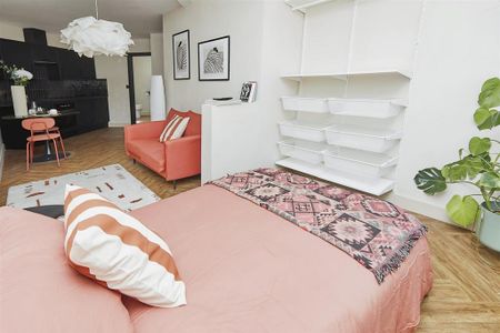 Studio to rent - Photo 2