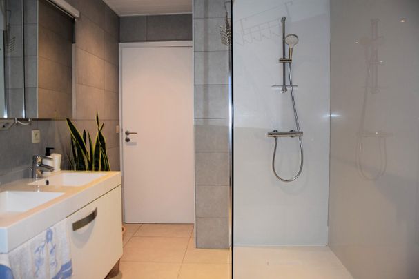 Huis - Te huur - Foto 1