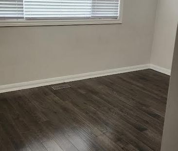 For Lease - 102 Laurier Avenue Unit# upper level room for rent, Ham... - Photo 2