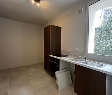 À louer – Superbe 2 pièces meublé avec terrasse à La Roquette - Photo 3