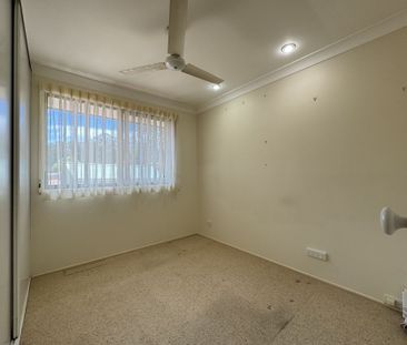 MULTI LIVING FAMILY HOME! - Photo 6