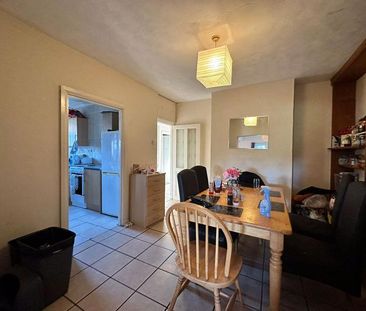 5 bedroom detached house to rent - Photo 3