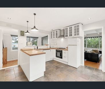 Fully Furnished Charming Home - Photo 2