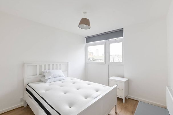 Room in a Shared House, St. James's Crescent, SW9 - Photo 1