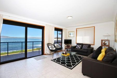 Stunning Waterfront Reserve Location - 6 Month Lease Only - Photo 5
