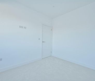 2 bedroom semi-detached bungalow to rent - Photo 5