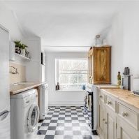 Albert Square, Stockwell, SW8 - Photo 1