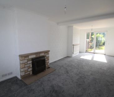 4 bedroom semi-detached house to rent - Photo 1