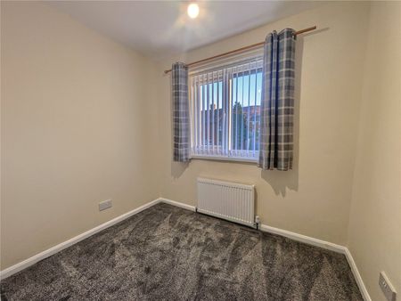 3 bed semi-detached house to rent in Sleights Crescent, Middlesbrough, TS6 - Photo 3