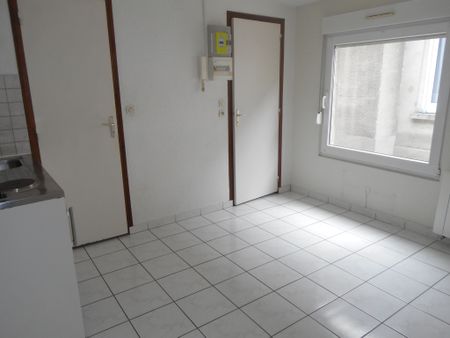 Location Appartement 1 pièce 15m² REIMS 51100 - Photo 5