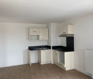 Location Appartement 3 pièces 59m² FLEURY SUR ORNE 14123 - Photo 6