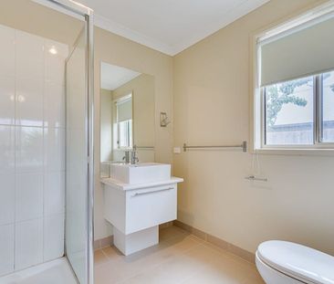 3 bedroom family home - Photo 1