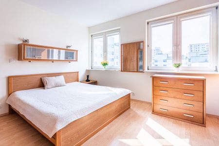 Do wynajęcia gustowny apartament blisko metra - Zdjęcie 2