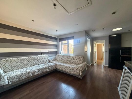2 bedroom flat to rent - Photo 1
