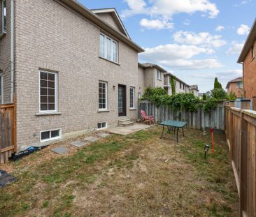 For Lease - 55 Grassland Avenue, Richmond Hill, Ontario - Photo 1