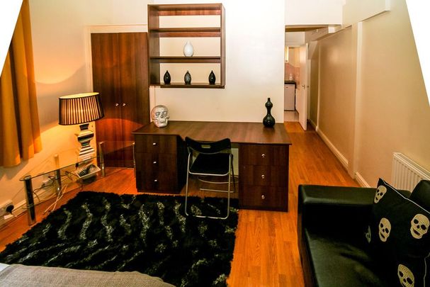 1 bedroom flat to rent - Photo 1