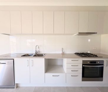 Modern & Comfortable Granny Flat in Quiet Denham Court Setting - Photo 5