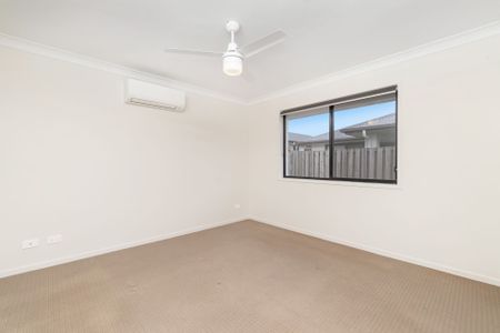 Modern Four Bedroom Family Home - Photo 2