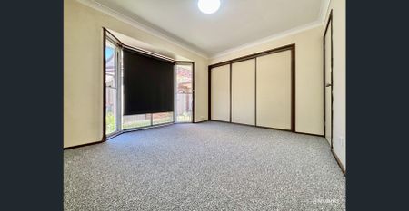 AFFORDABLE AND LOW MAINTENANCE. LOVELY 3 BR VILLA WITH GARAGE FOR RENT. - Photo 2