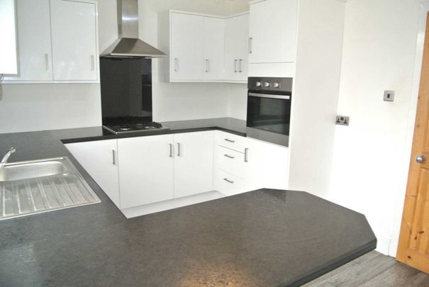 Ivy Avenue, Blackpool, FY4 3QG - Photo 1