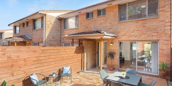 Impeccable and Spacious Two-Bedroom Townhouse with Huge Courtyard - Photo 3
