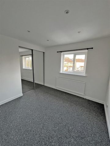 2 Bedroom House - End Terrace - Photo 4