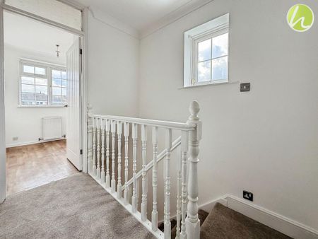 3 bedroom end of terrace house to rent - Photo 3