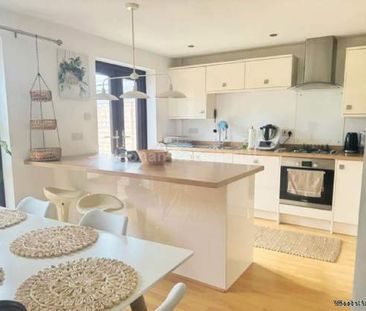 3 bedroom property to rent in St Neots - Photo 4