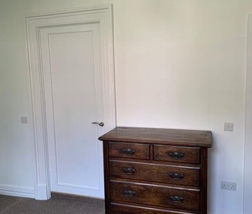 Studio Flat, Fergus Drive, G20 - Photo 4
