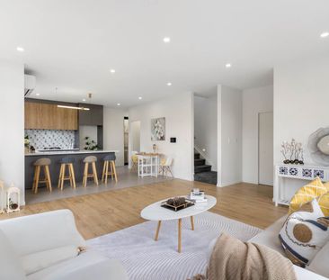 Oversized Home - Unbeatable Location - Photo 6