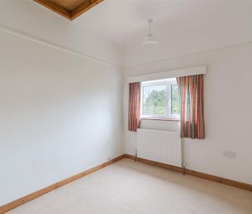 3 bedroom end of terrace house to rent - Photo 4