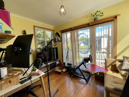 6 Dunkirk Terrace, Mount Albert, Auckland - Photo 5