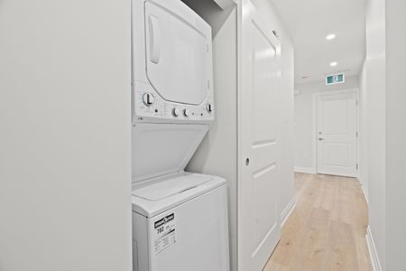 For Lease - 30 Strathgowan Avenue Unit# Upper, Toronto, Ontario - Photo 5
