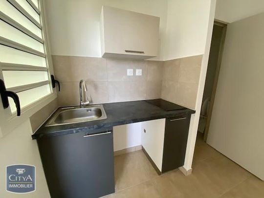 Location Appartement 1 pièce 22m² LE TAMPON 97430 - Photo 1