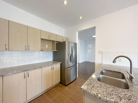 For Lease - 193 BALIKUN Heights, Kanata, Ontario - Photo 1