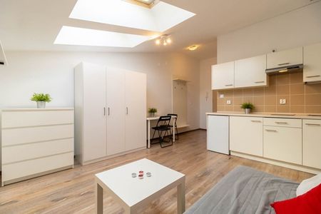 Łódź Łódź-Górna, Pabianicka - Photo 2