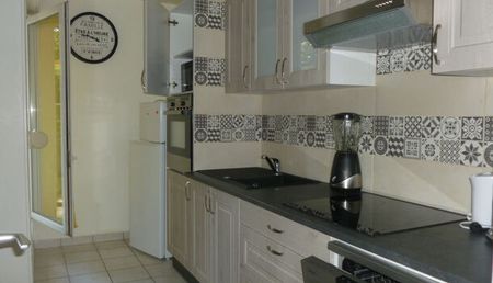 Appartement 2 pièces 62m2 REIMS 730 euros - Photo 2