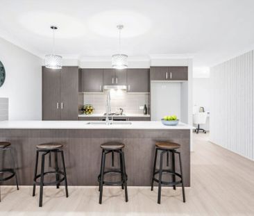 Ideal Family Home! - Photo 1