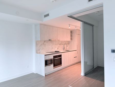 For Lease - 8 Wellesley Street Unit# 3507, Toronto, Ontario - Photo 3