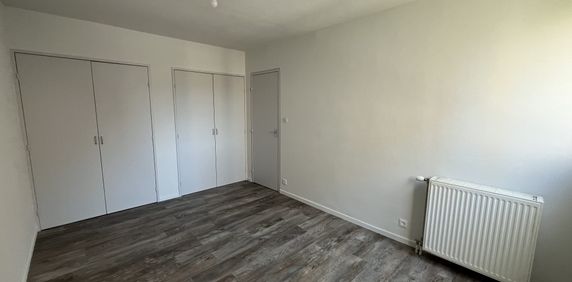 Location Appartement 2 pièces 57m² CARMAUX 81400 - Photo 2