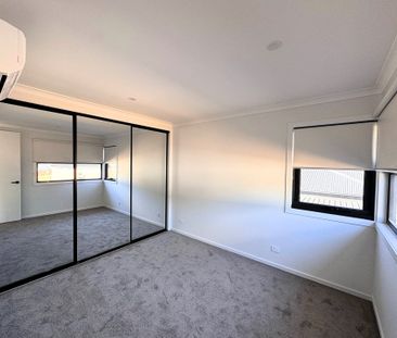 Brand New Luxury Living in the Heart of Mount Evelyn - Photo 1