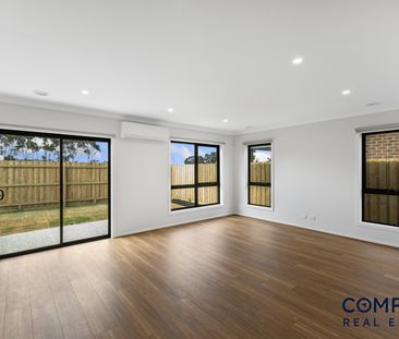 13 Buttercup Crescent, Armstrong Creek VIC 3217 - House For Rent | ... - Photo 2